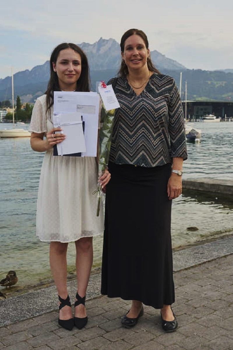 Perlen Packaging Esther Soffner 5.4 - Alexandra Odoh